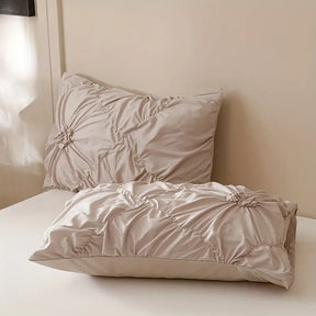 [Leve 2 Pague 1] Roupa de Cama Amalfi em Tecido Nobre (Beleza Atemporal para Noites Inesquecíveis!) +3 BRINDES: 2 Capas de Travesseiro e Edredom