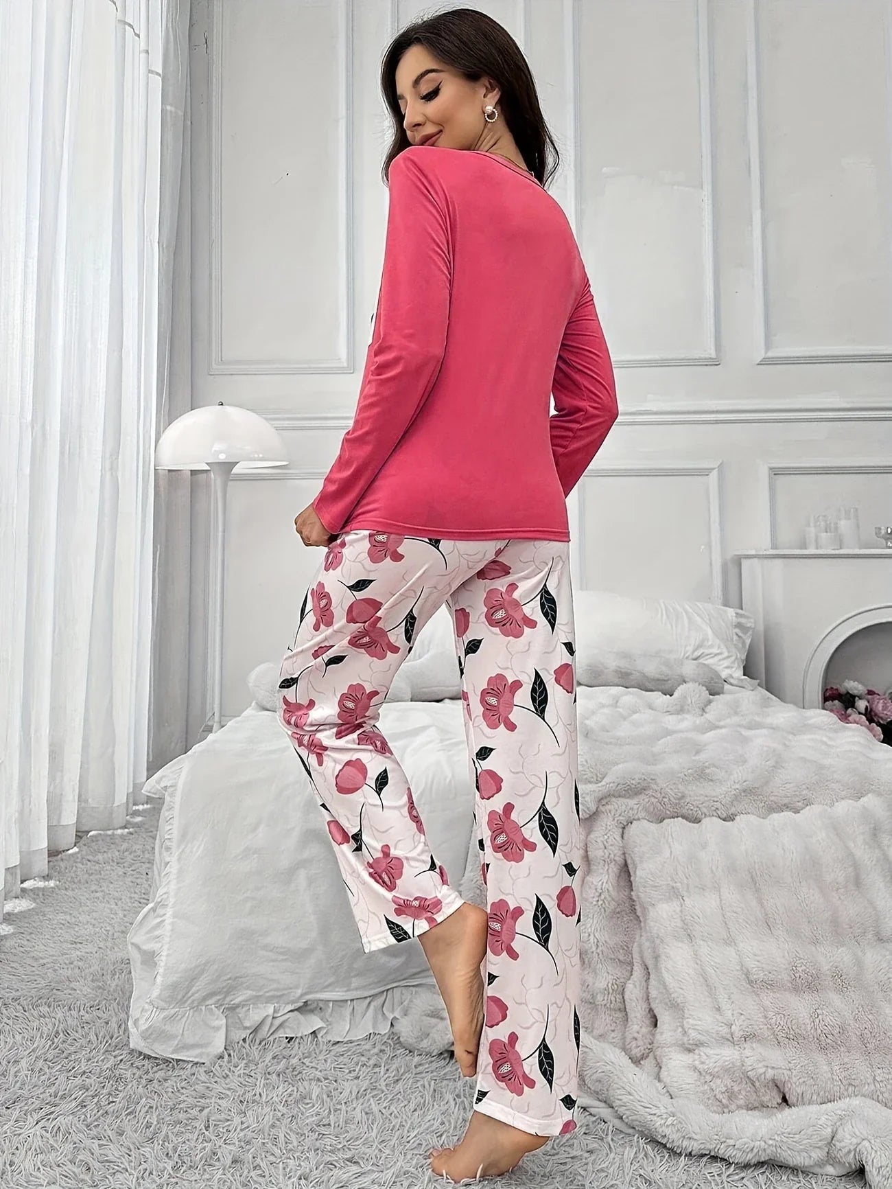 [Leve 2 Pague 1] Pijama Feminino Jardim de Neve (Aconchego leve contra o frio) + BRINDE: 1 Pantufa Antifrío + estilo para usar em casa